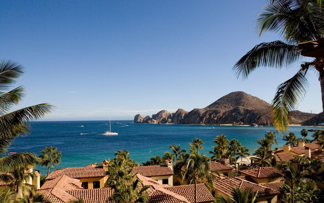 Cabo San Lucas Beaches - Hacienda Beach Club & Residences